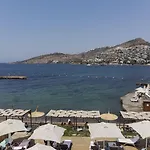 Yaz Hotel 2*