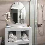 Yaz Hotel